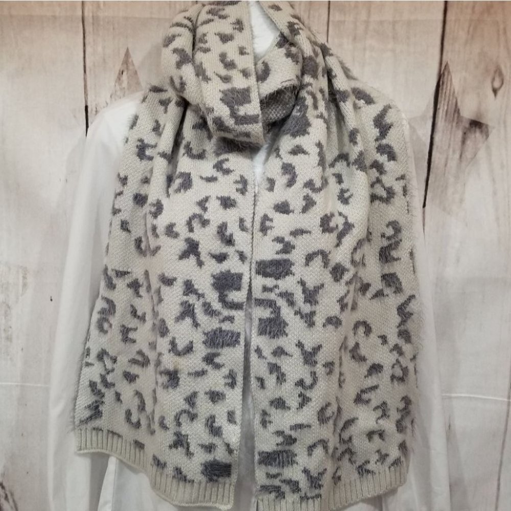Ultra Soft Leopard Print Scarf